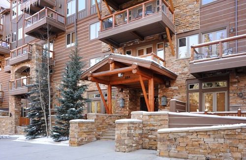 River Run Condo | Ski-In/Ski-Out Condo Pool, Hot Tub, BBQ + Fire Pit