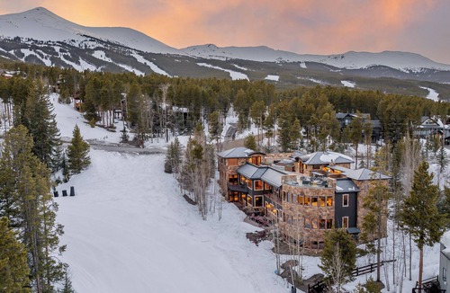Peak 8 House | Ski in/Ski out + Hot Tub - Chateau of Breckenridge