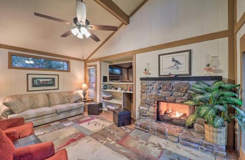 Beech Mountain House | Ski Resort Cabin w/Deck in Beech Mountain!