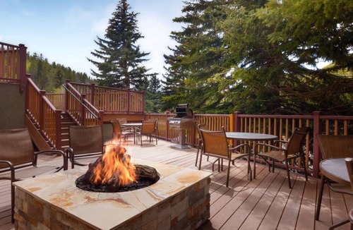 Vail Villa | Ski Retreat 2BR Marriott Villa Evergreen Sleeps 8