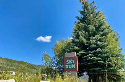 Mountain House House | Ski Run 202 by SummitCove Lodging in Colorado
