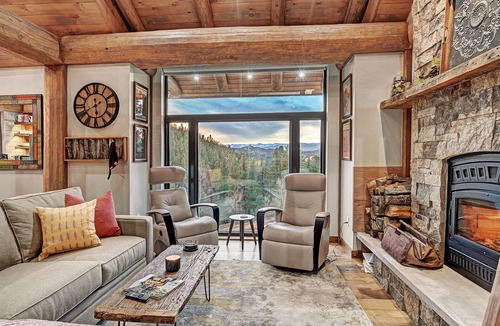 Coal Creek Cabin | SkyRun Cabin - Stunning Mountain Views & Fire Pit