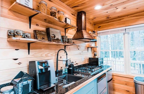 Belgrade House | Skyview Treehouse-amazing Views Of Belgrade Stream