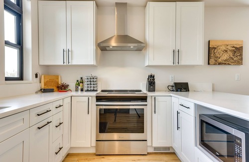 Fraser House | Sleek Fraser Townhome < 8 Mi to Winter Park!