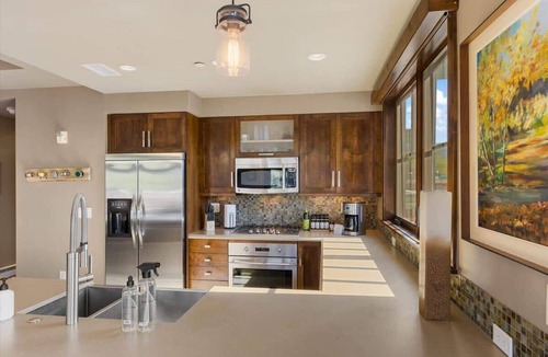 Downtown Steamboat Springs Condo | Sleek Mountain Retreat | Downtown | Mtn Views