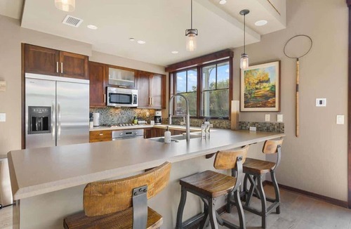 Downtown Steamboat Springs Condo | Sleek Mountain Retreat | Downtown | Mtn Views