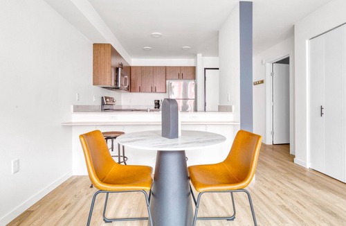 North Beacon Hill Apartment | Sleek Mt Baker 1BR w/ Gym, Rooftop & W/D, near light rail, by Blueground