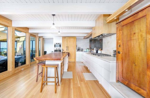 Downtown Anchorage House | Sleeping Lady Retreat | Chef's Kitchen | Views