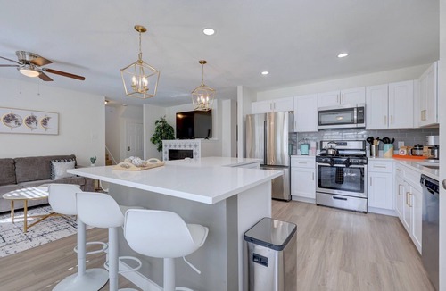 Willow Run House | Sleeps 12 | UT Access + Austin Concert Series 5BR