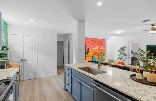 Leander House | Sleeps 8 Modern 3BR Leander | Coffee Bar & Yard