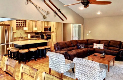 Bretton Woods Cabin | Slopeside Bretton Woods Resort Cottage for Families