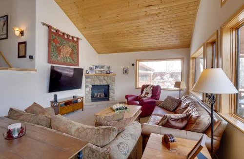 Old Town House | Slopeside Sanctuary - Penthouse < 1 Mi to Lifts!