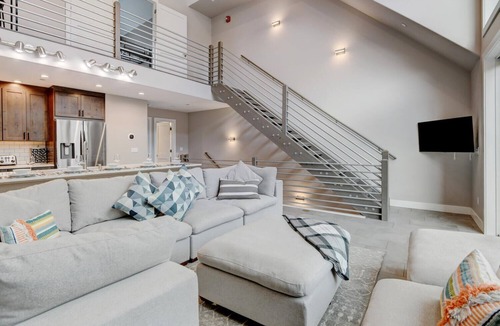 Old Town House | Slopeside Villa 135 I Private Hot Tub I Ski Views I Bunk Room I Fire Table I Discounted Attractions