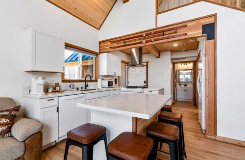 Willow Apartment | Sojourn Cabin~Recreational Haven