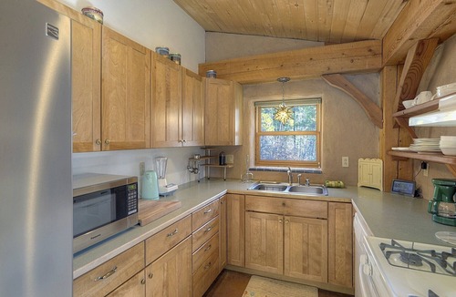 Los Ranchitos Estates Cabin | Solar-Powered Cabin | Starlink, Secluded Retreat
