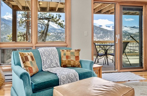 Windcliff Estates House | Solitude Vacation Home At Windcliff 3 Bedroom Home by RedAwning