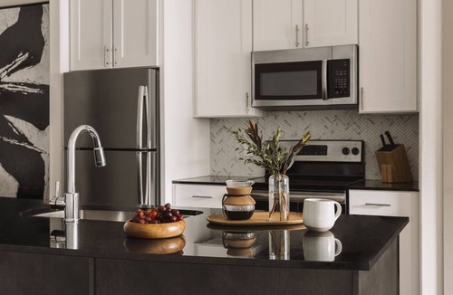 East Cesar Chavez Apartment | Sonder at East 5th | One-Bedroom Apartment