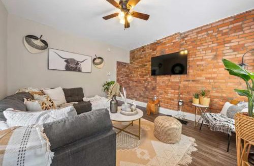Downtown Columbus House | Sophisticated Boho Condo Walkable Columbus