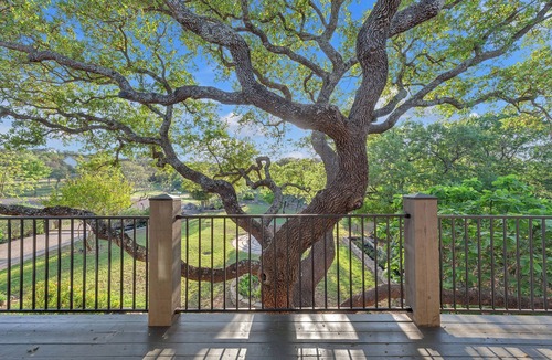 Spicewood Villa | Sophisticated, Serene Waterfront Paradise on Lake Travis