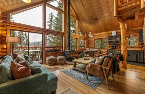 Valley of the Sun House | Soulpine Retreat A Designer Mountain Escape
