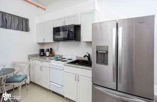 Huffman - O' Malley Apartment | South Anchorage All-inclusive Junior Suite