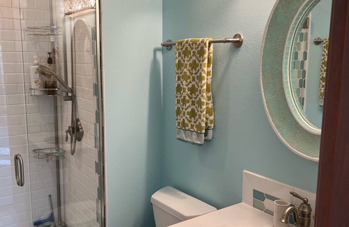 Rabbit Creek Apartment | South Anchorage getaway with indoor gym!
