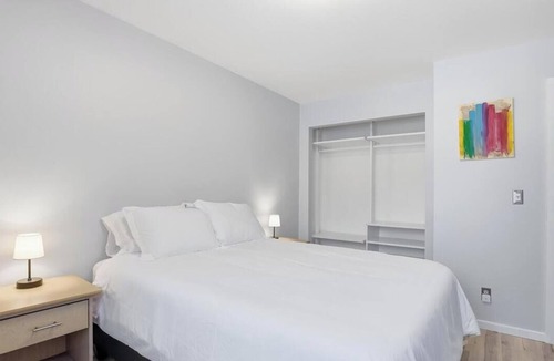 Abbott Loop House | South Anchorage Stay | Greenbelt Retreat