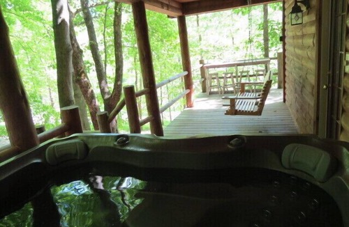 Hallsville Cabin | Southern Comfort Cabin