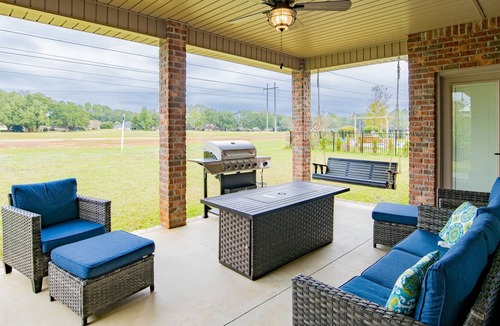 Milton House | Southfork~Golf community in Pace