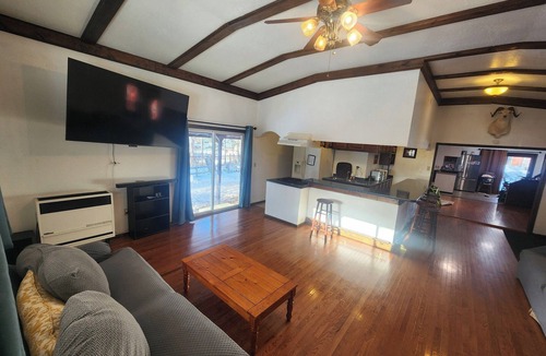Tanaina House | Spacious ~2600 sqft 5-bedroom house in breathtaking Hatchers Pass with WiFi