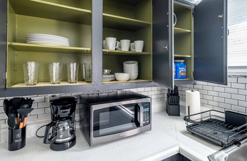Dayton Apartment | Spacious 2BR Apt w/Remote Work Setup & Laundry