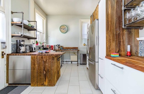 Congress Park Apartment | Spacious 3-bedroom apartment with WiFi, AC in charming Denver