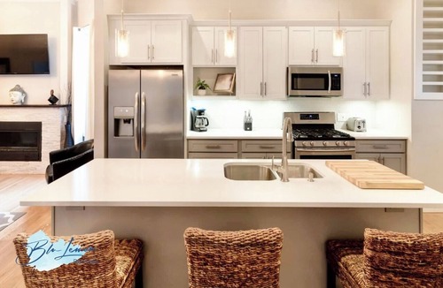 Walnut Hills Condo | Spacious 3-bedroom condo in Cincinnati with Parking