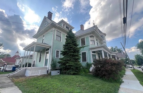 Wilmington House | Spacious 4-bedroom house in gorgeous Wilmington with AC