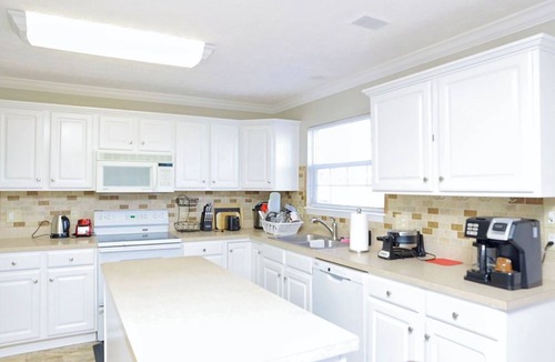Beavercreek House | Spacious 4-bedroom house in charming Dayton with WiFi, AC