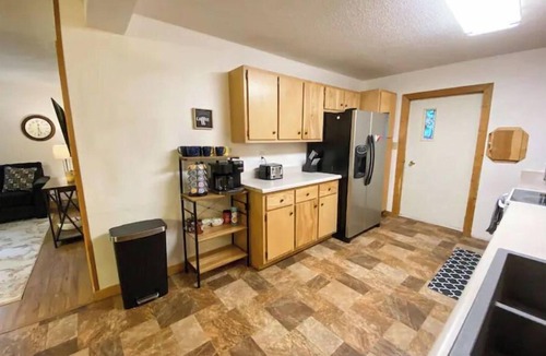 Ester House | Spacious 4 BR with theater, close to Airport