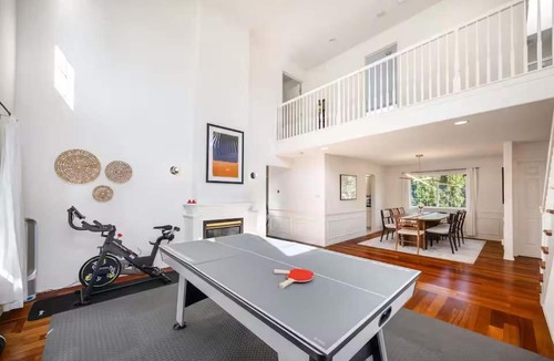 Kingsgate House | Spacious 4BR Kirkland Retreat Games