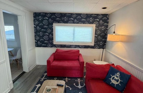 Old Orchard Beach House | Spacious 5 BR Coastal Retreat - Perfect 4 Groups