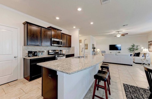 Leander House | Spacious 5BR Retreat in Leander