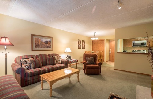 Copper Mountain Village Condo | Spacious condo just steps away from main lifts, hot tub, free wifi & parking