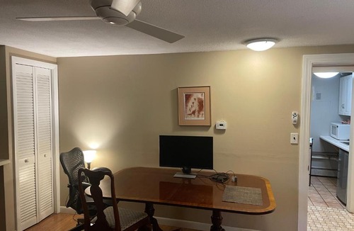 Andover House | Spacious, Convenient & Cozy Stay Near Boston