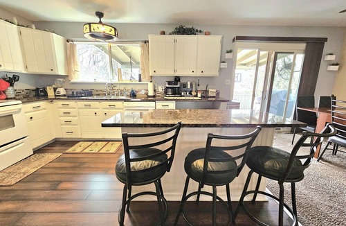 Allendale Area House | Spacious Family Getaway Hot Tub Parks & Trails