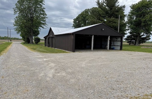 Wilmington House | Spacious Farmhouse ,3 Min to Roberts Centre, Near WEC, Easy Parking