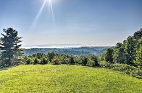 Marshall House | Spacious Group Retreat w/Game Room in Marshall!