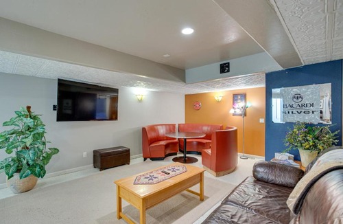 Ridgway House | Spacious Home w/Deck: 5 Mi to Ridgway State Park!