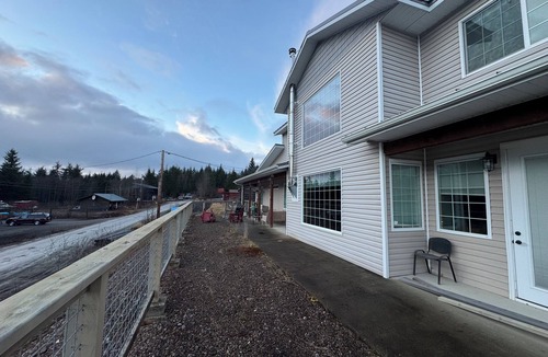 Hoonah House | Spacious Hoonah House, five bedrooms/two & half bathrooms in nice quiet area