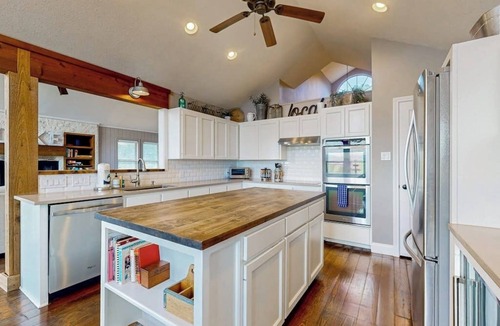 Spicewood House | Spacious lakefront hideaway with decks, grill, billiards, tennis & pool