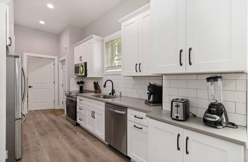 Midtown House | Spacious Midtown Home Steps from Piedmont Park