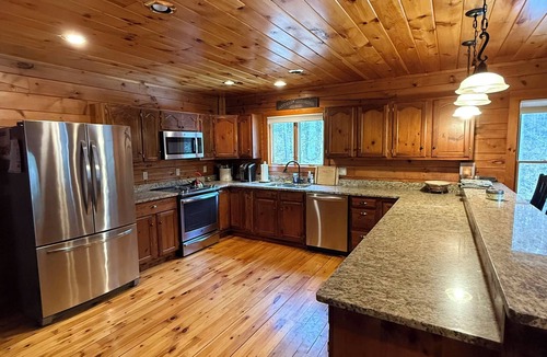 Naples Cabin | Spacious Naples Retreat Near Sebago