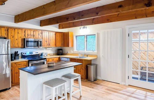 Birch Hill Condo | Spacious North Conway Getaway, Sleeps 13, Close to Echo Lake & Downtown